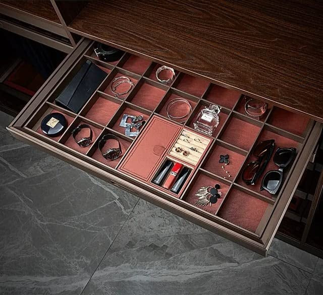 Jewellery box